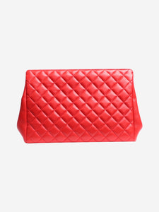 Chanel Red quilted clutch bag