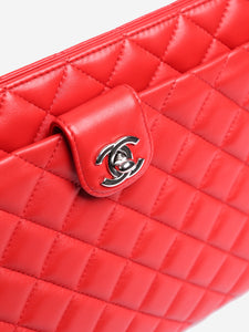 Chanel Red quilted clutch bag