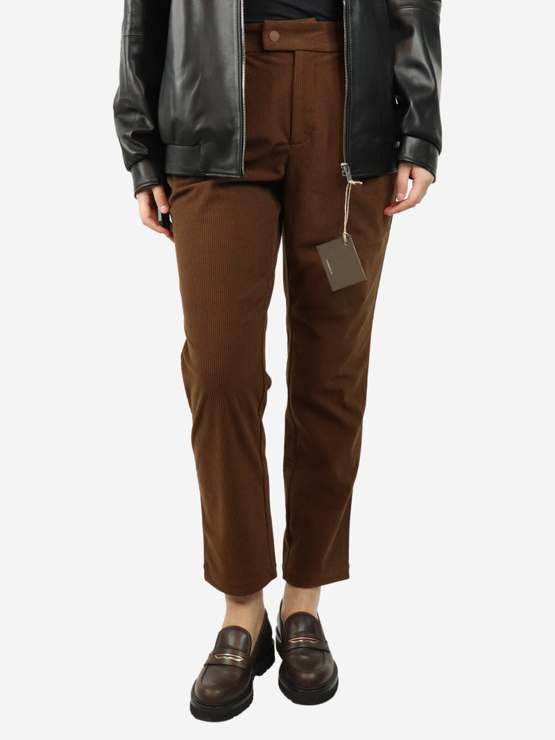 corduroy tapered trousers