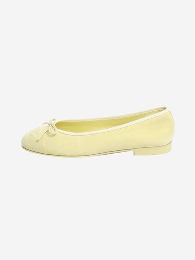 Yellow suede ballet flats - size EU 38.5 Flat Shoes Chanel 