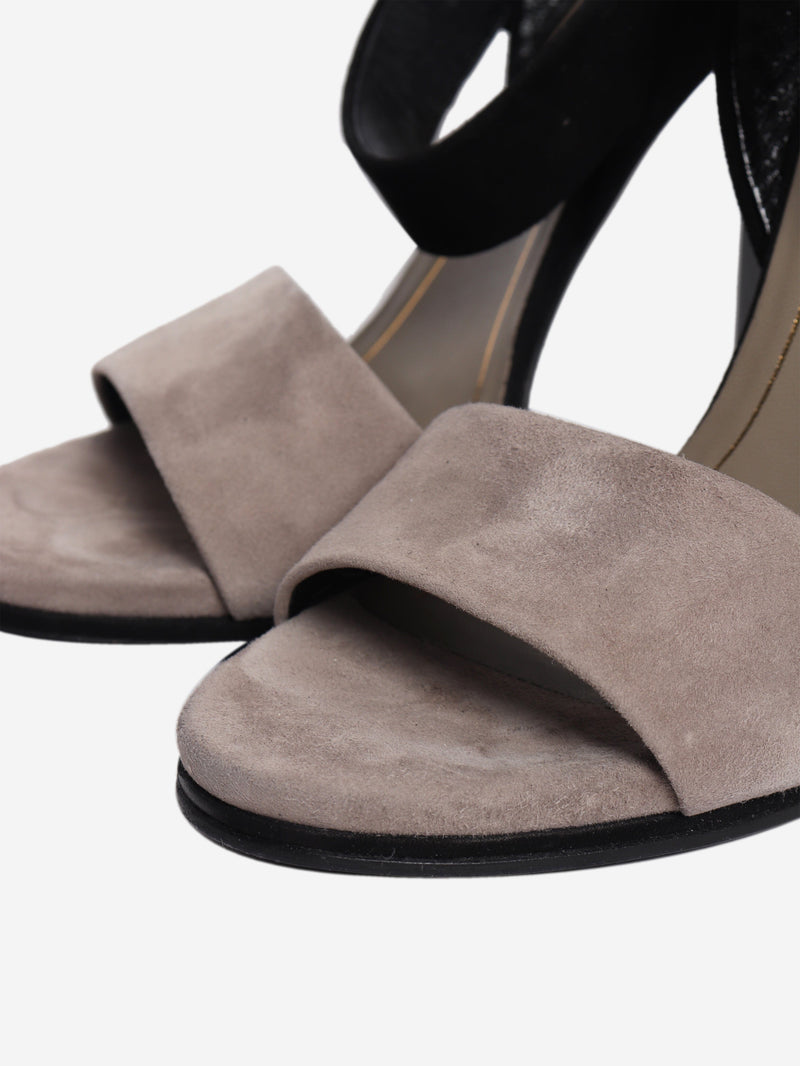 Black gold stud heels - size EU 38.5 (UK 5.5) Heels Gucci 