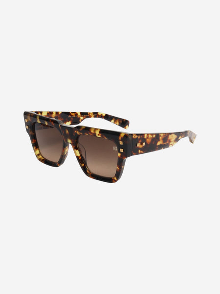 Brown tortoise shell sunglasses alternate image