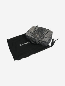 Chanel Chanel Black boucle and sequin 2015-2016 flap bag