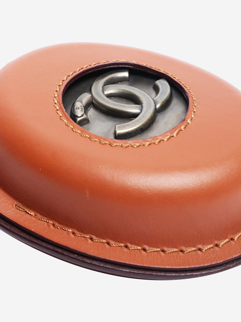 Brown sporan flask Wallets, Purses & Small Leather Goods Chanel 