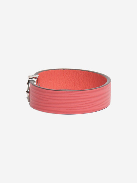 Pink leather bracelet alternate image