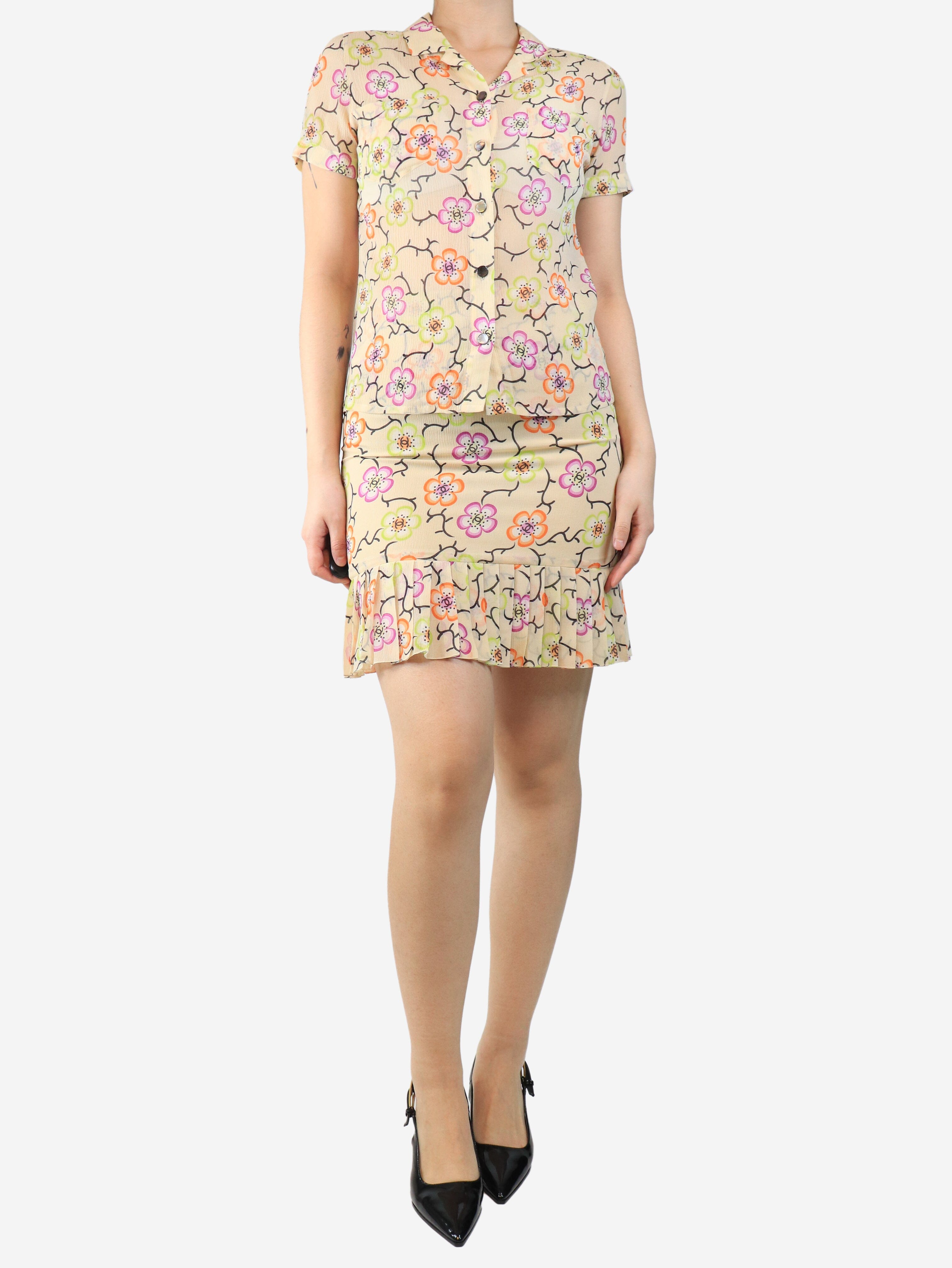 Cream silk chiffon floral shirt and skirt set - size UK 8 Sets Chanel 