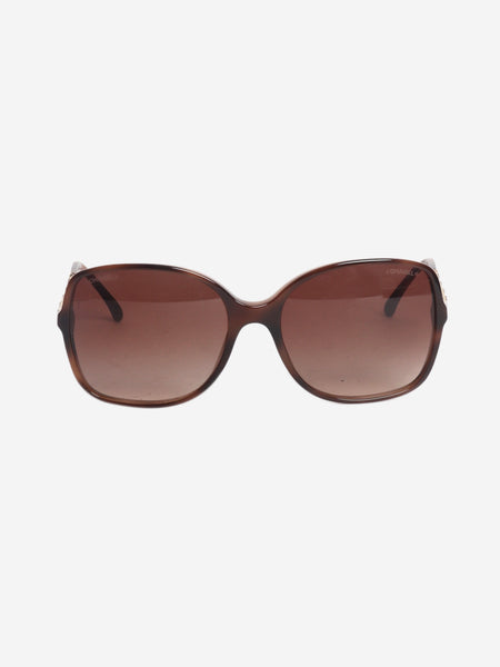 Brown tortoise shell oversized sunglasses product image