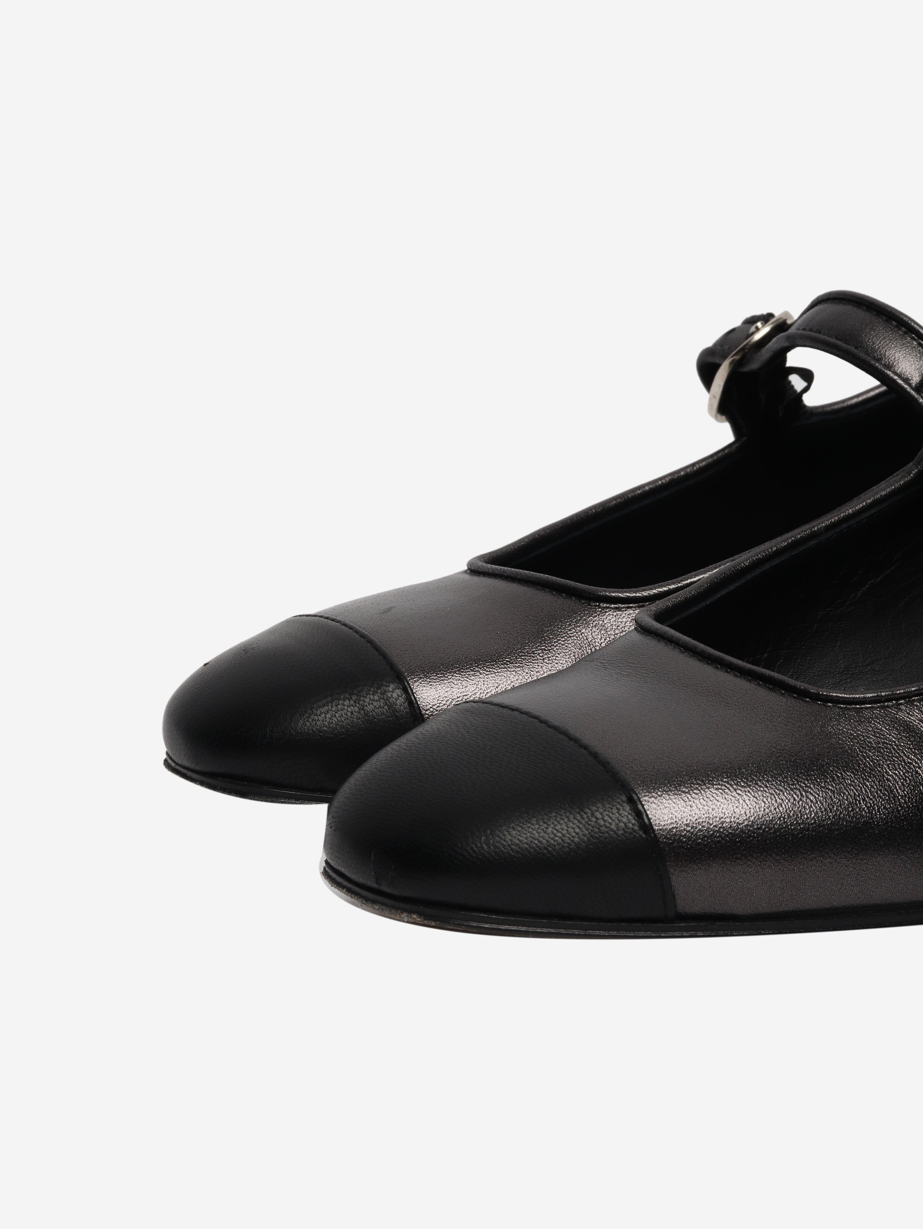 Black metallic flat shoes - size EU 39 (UK 6) Flat Shoes Le Monde Beryl 