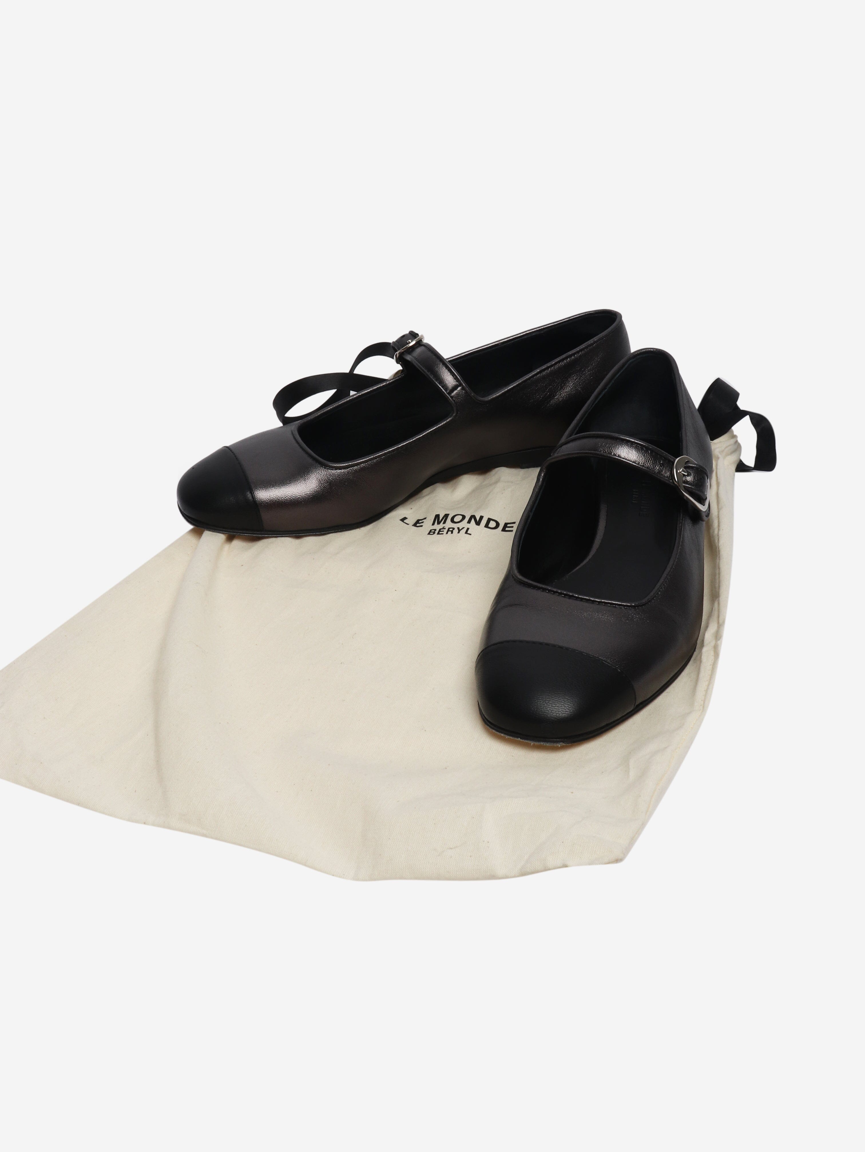 Black metallic flat shoes - size EU 39 (UK 6) Flat Shoes Le Monde Beryl 