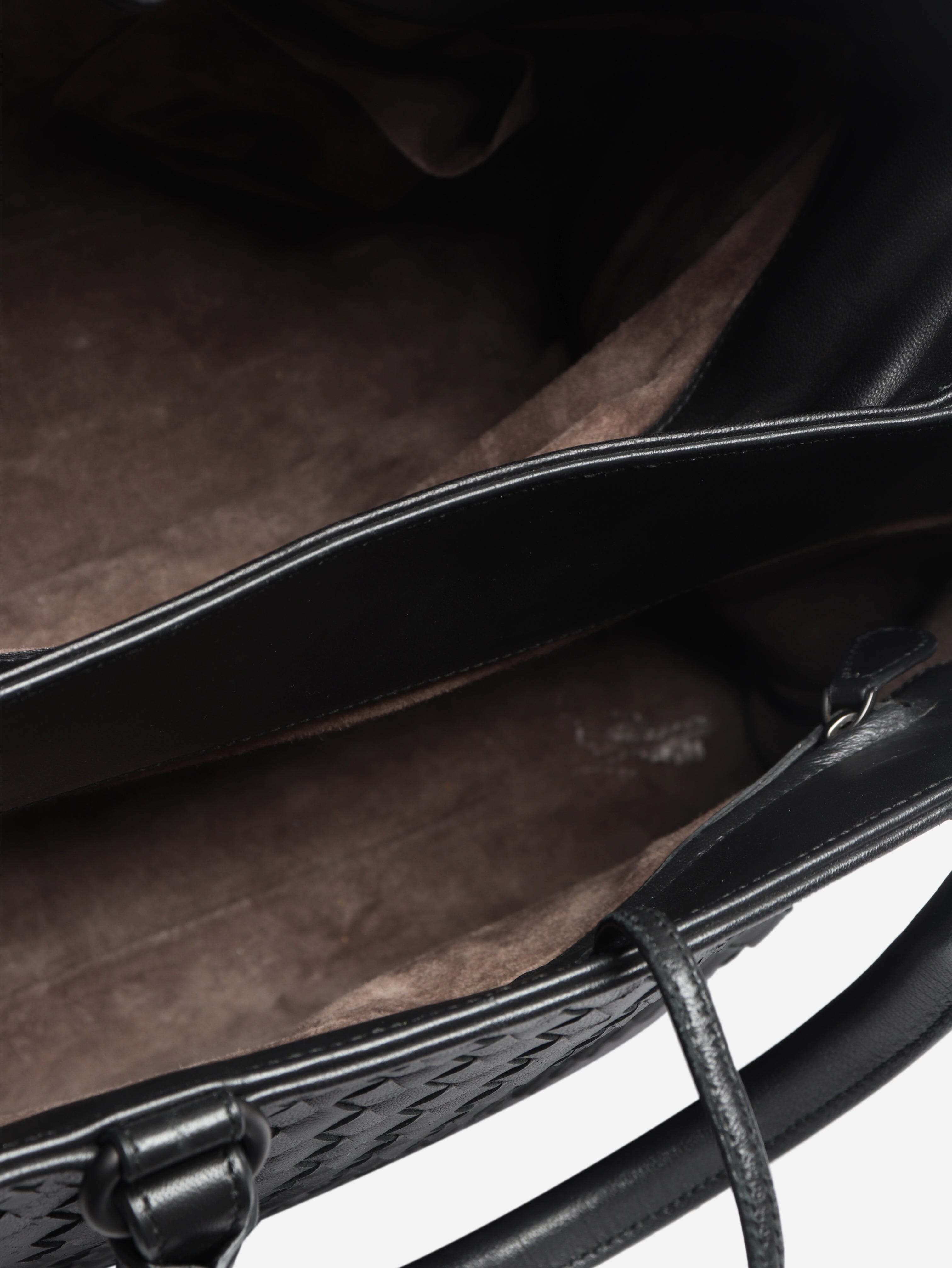 Black Intrecciato leather top handle bag
