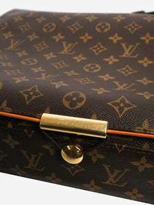 Louis Vuitton Brown 2009 Monogram messenger bag