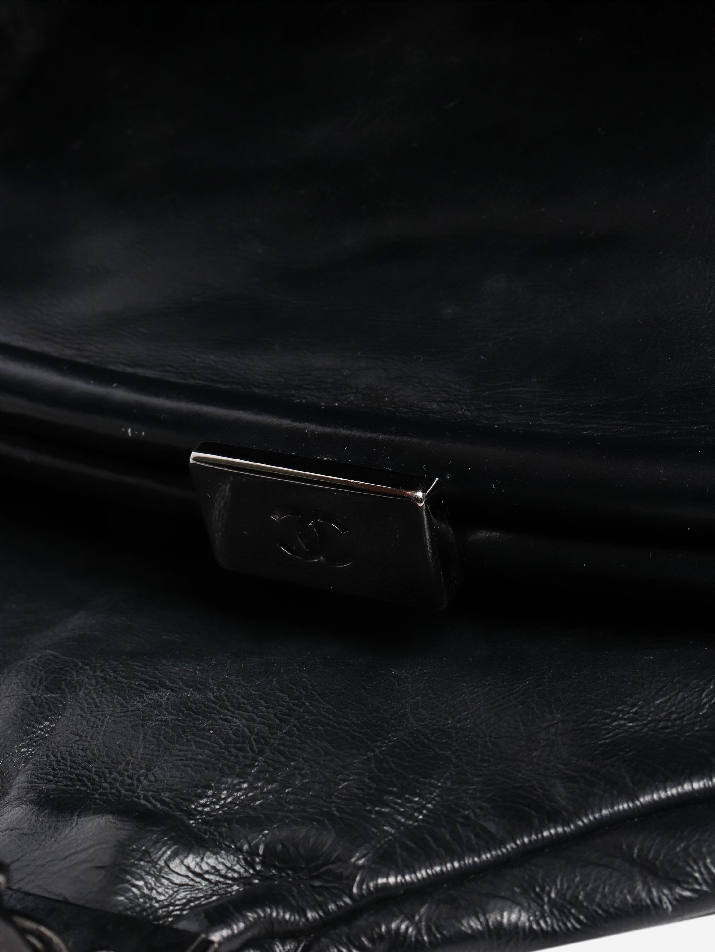 Chanel Shoulder bags - size Shoulder bags Chanel 