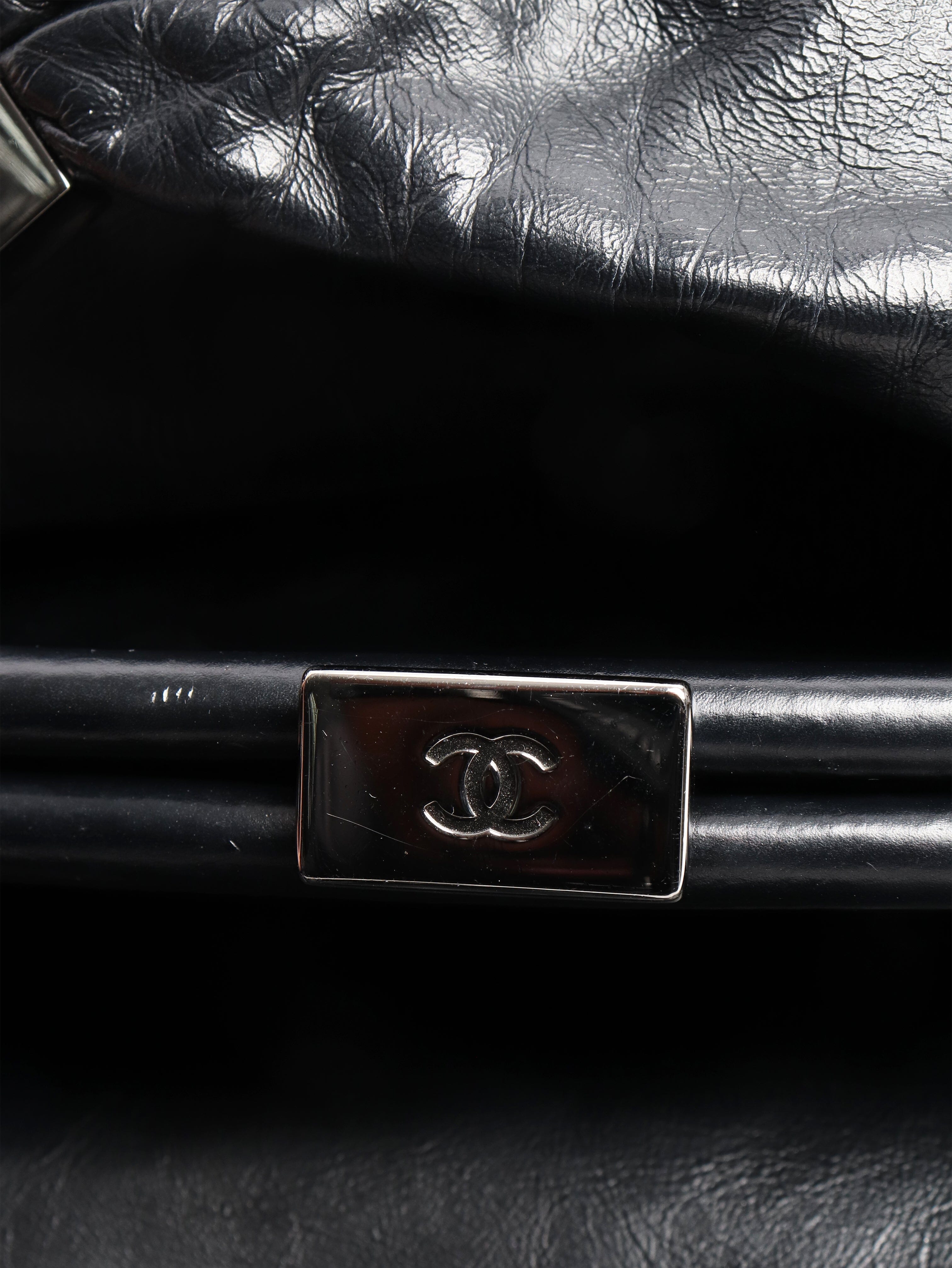 Chanel Shoulder bags - size Shoulder bags Chanel 