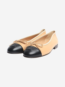Chanel Beige and black ballet flats - size EU 35.5 (UK 2.5)