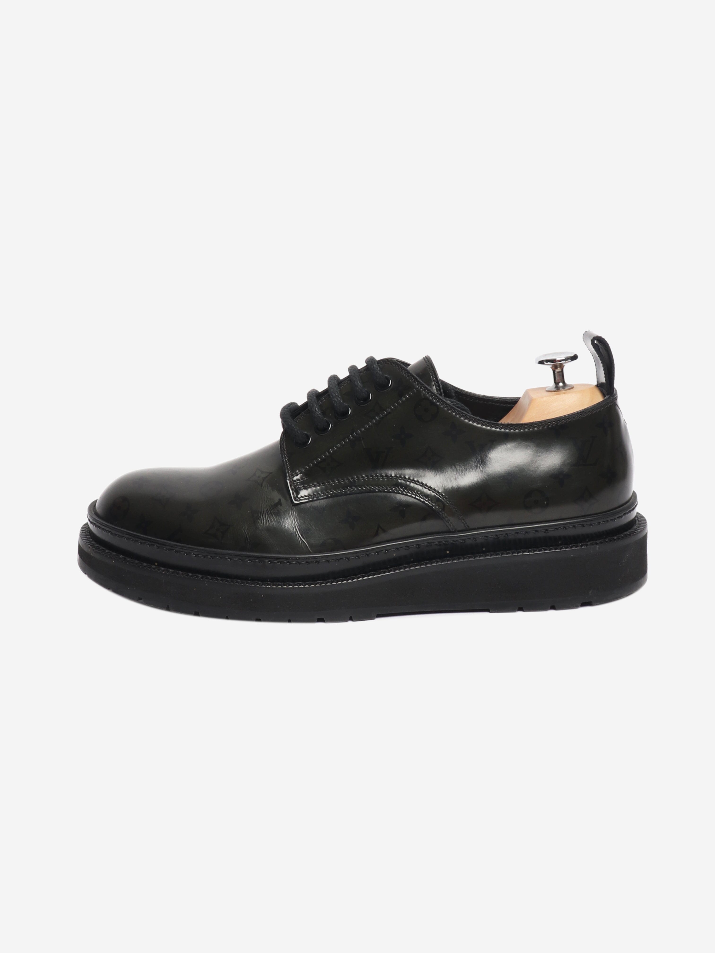 Green Monogram lace-up shoes - size UK 7.5 Flat Shoes Louis Vuitton 