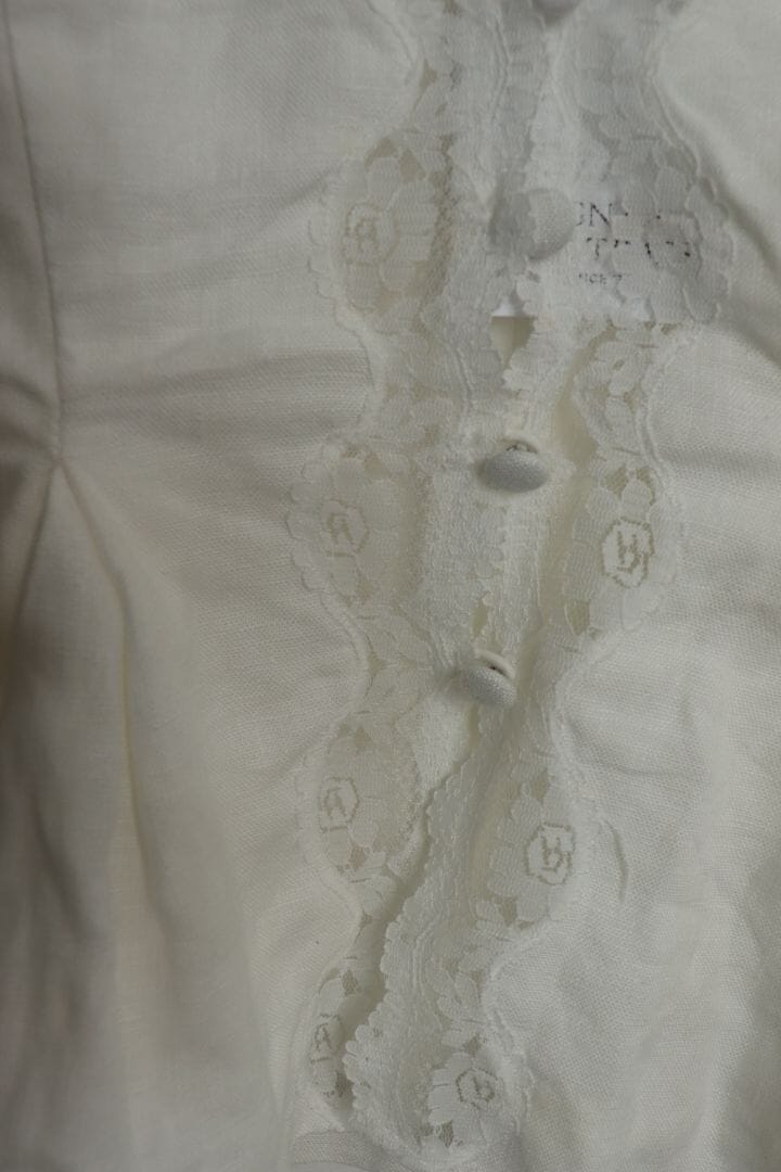 White linen lace-trim top - size UK 6 Tops Reformation 
