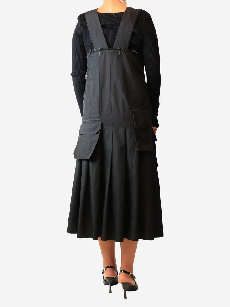Black pocket-front pinafore dress - size S