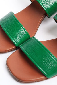 Chie Mihara Green patent leather sandals - size EU 40