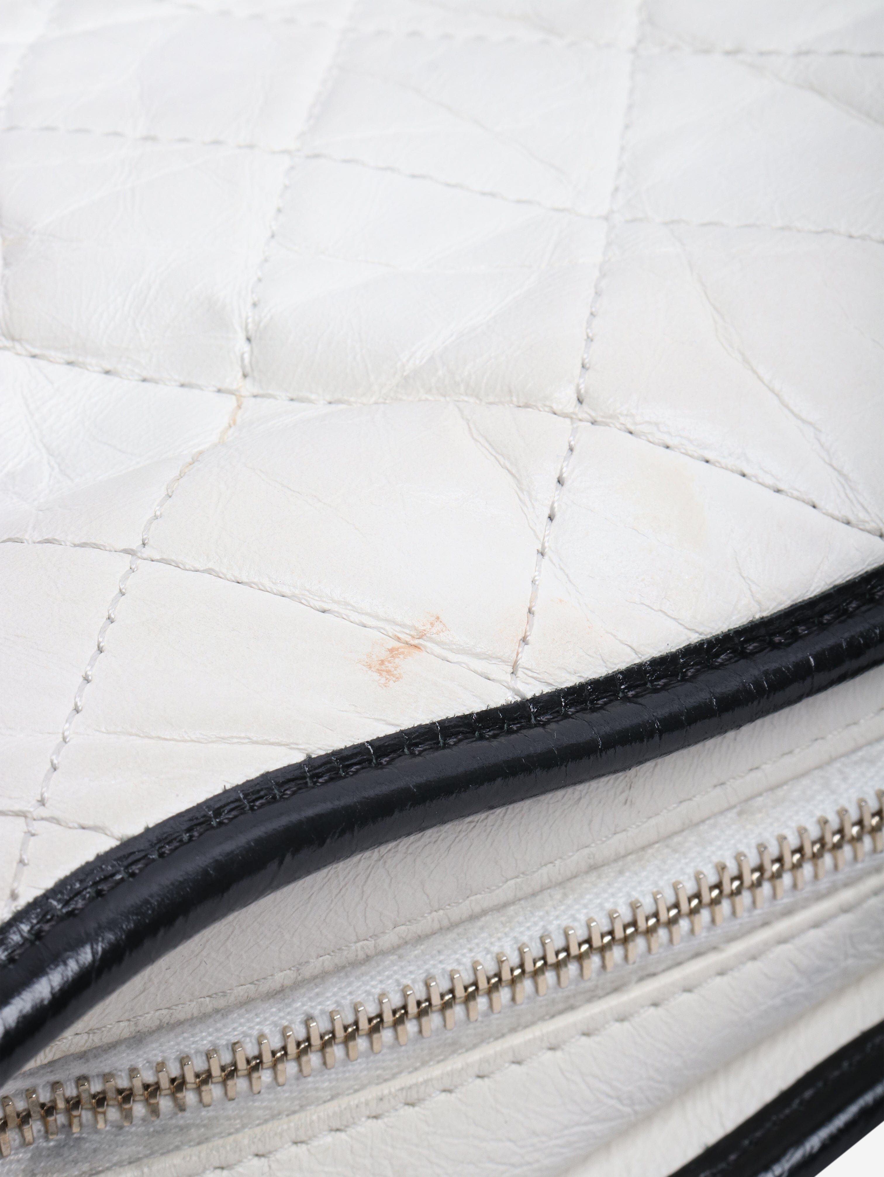 Chanel Shoulder bags - size Shoulder bags Chanel 