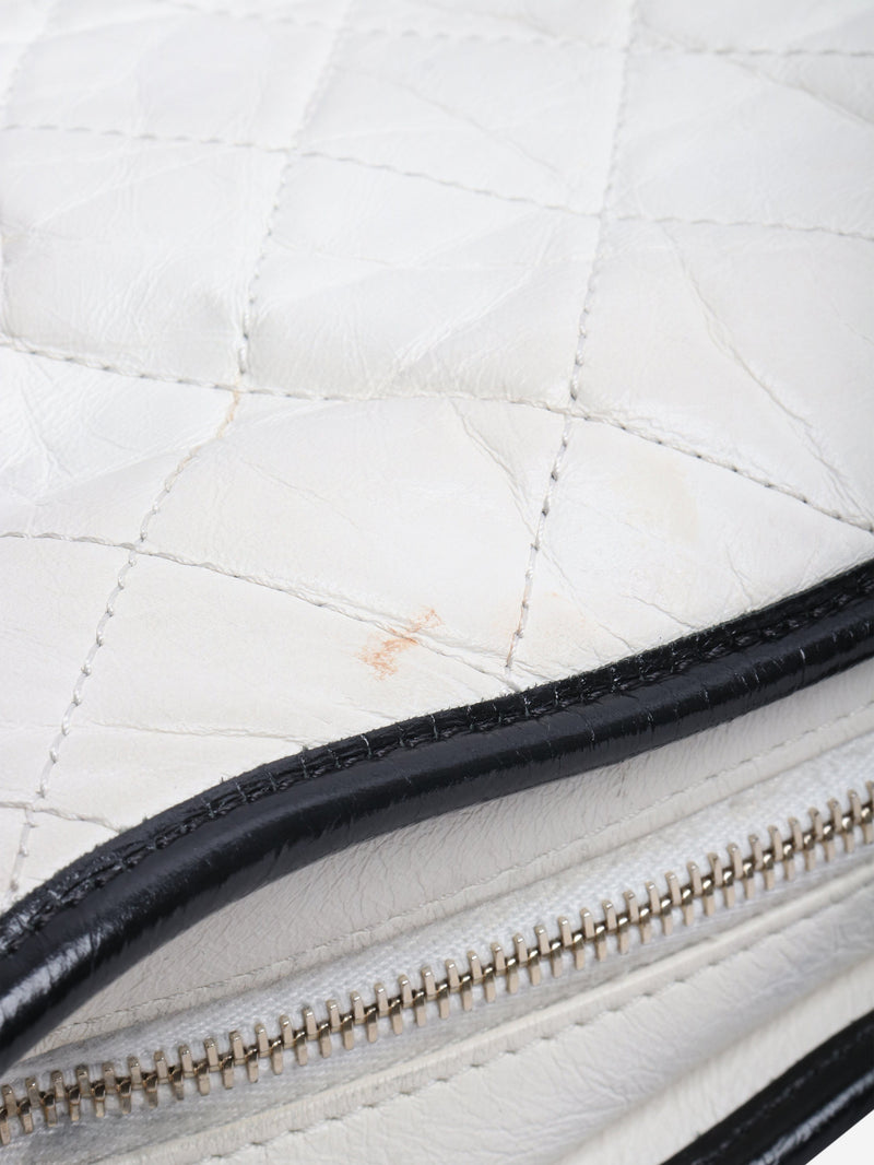 Chanel Shoulder bags - size Shoulder bags Chanel 