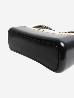 Chanel Shoulder bags - size Shoulder bags Chanel 