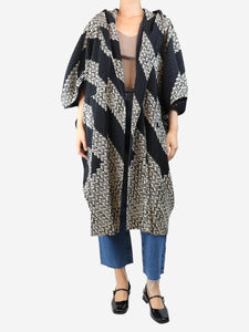 Pleats Please Black and cream hooded cape jacket - One size