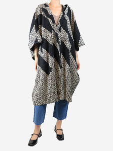 Pleats Please Black and cream hooded cape jacket - One size