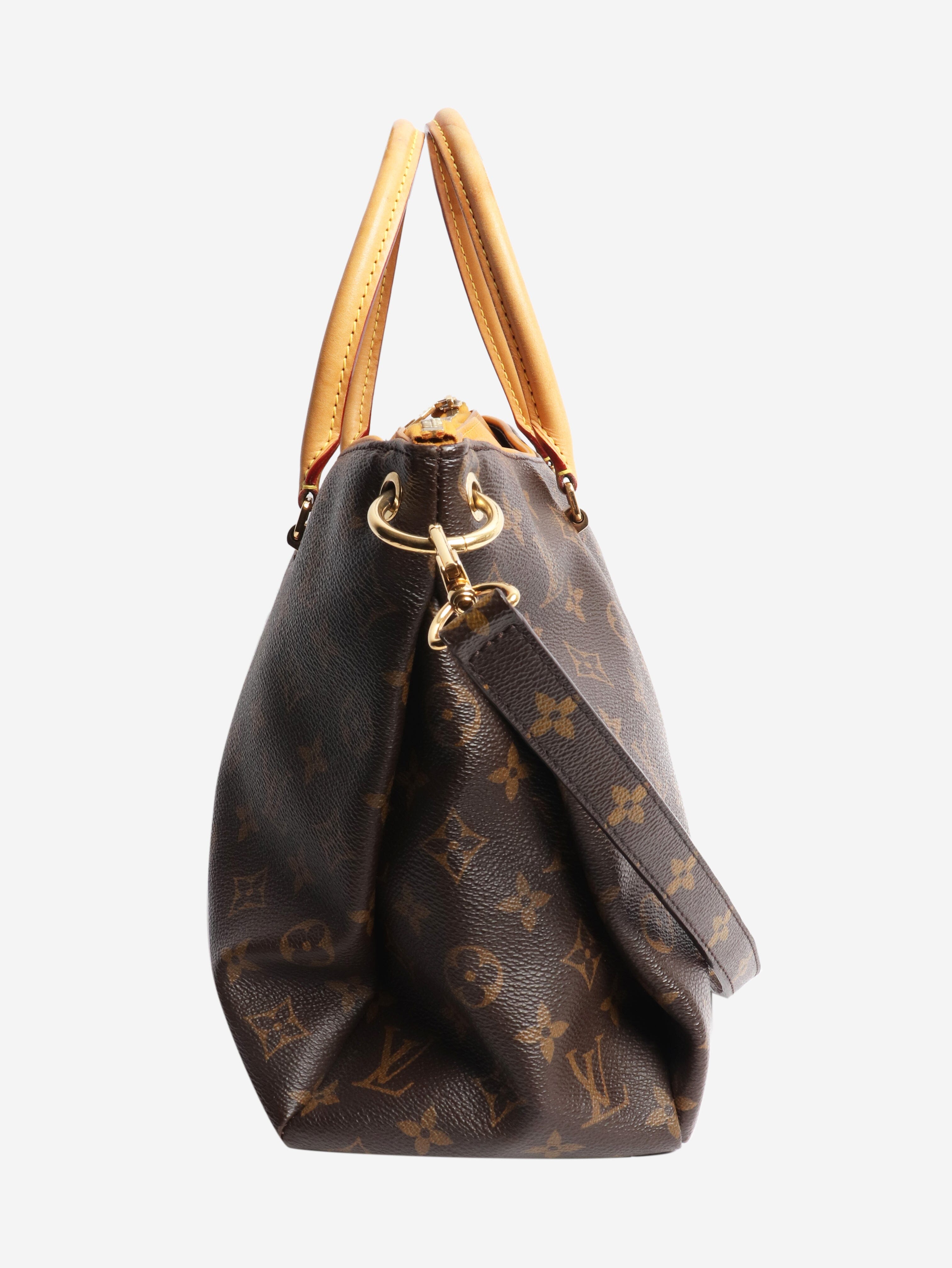 Louis Vuitton Shoulder bags - size Shoulder bags Louis Vuitton 