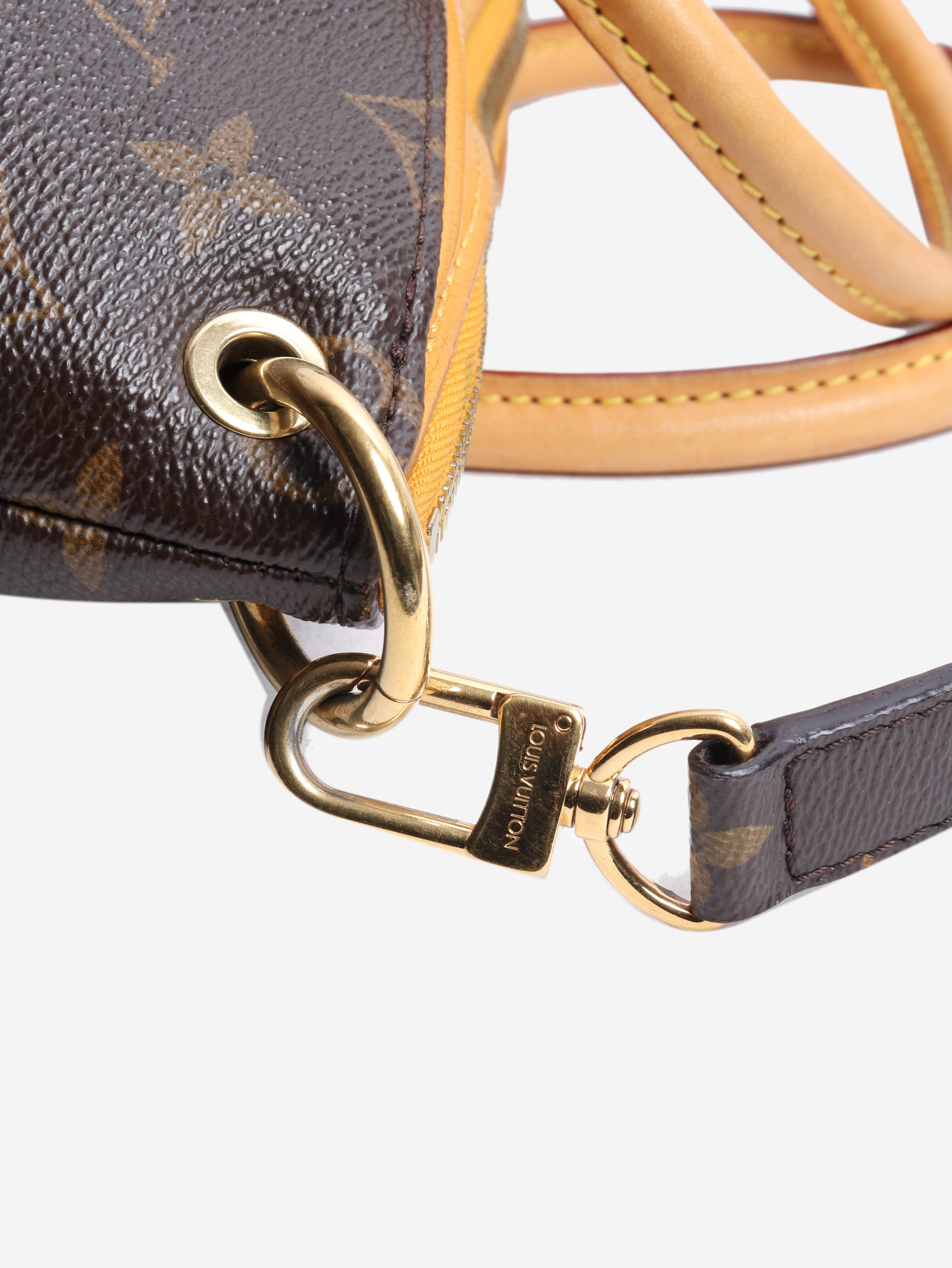 Louis Vuitton Shoulder bags - size Shoulder bags Louis Vuitton 