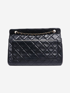 Chanel Black 1989-1991 lambskin shoulder bag