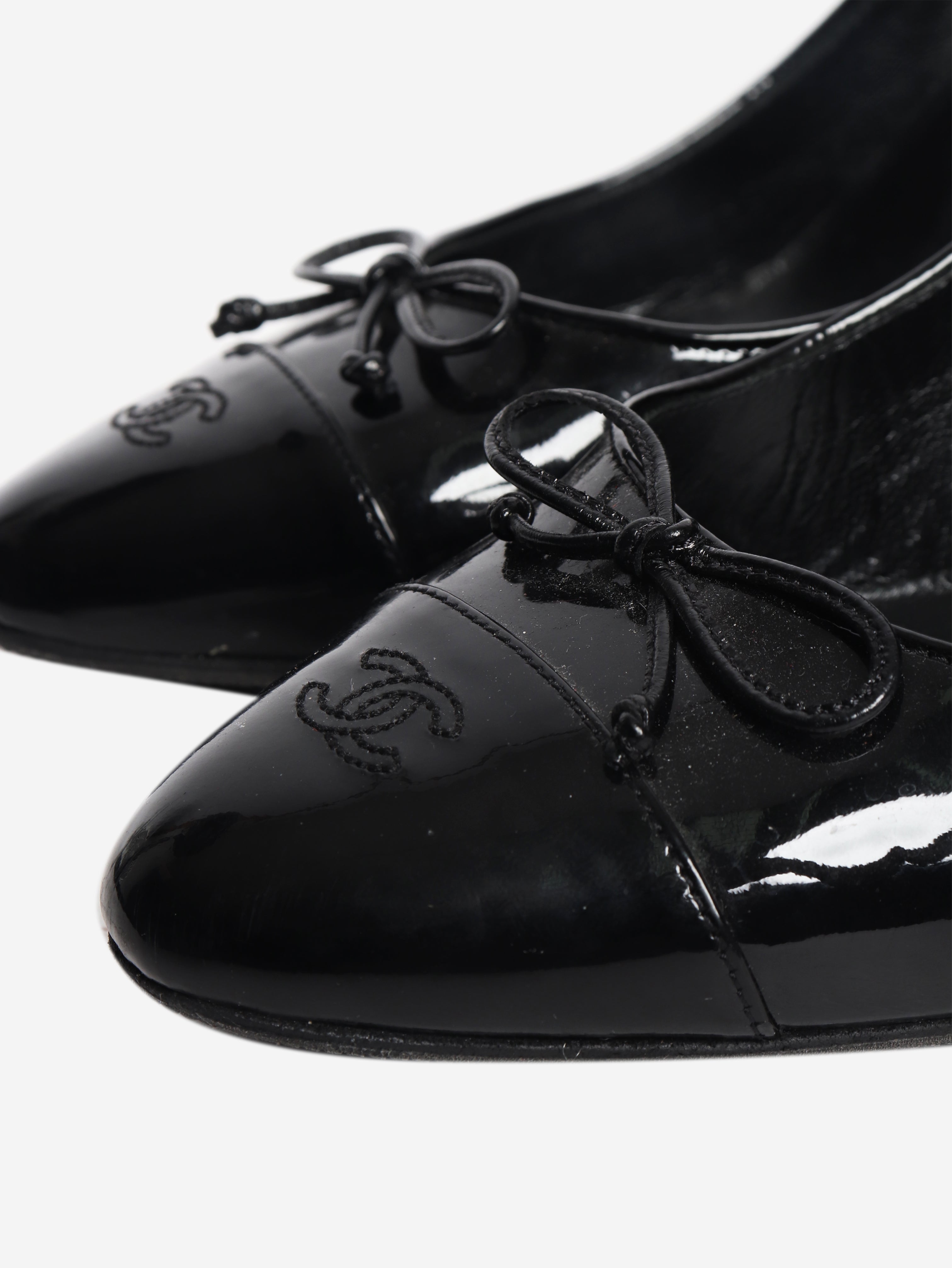 Black patent ballerina pumps - size EU 39 (UK 6)