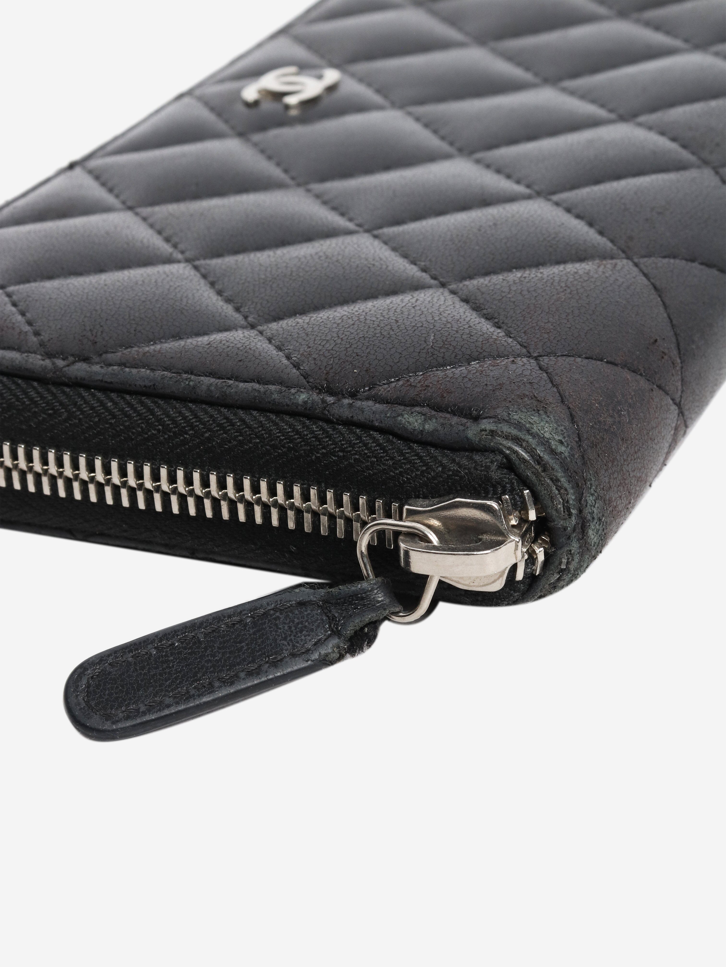 Black long quilted zip wallet Wallets, Purses & Small Leather Goods Chanel 