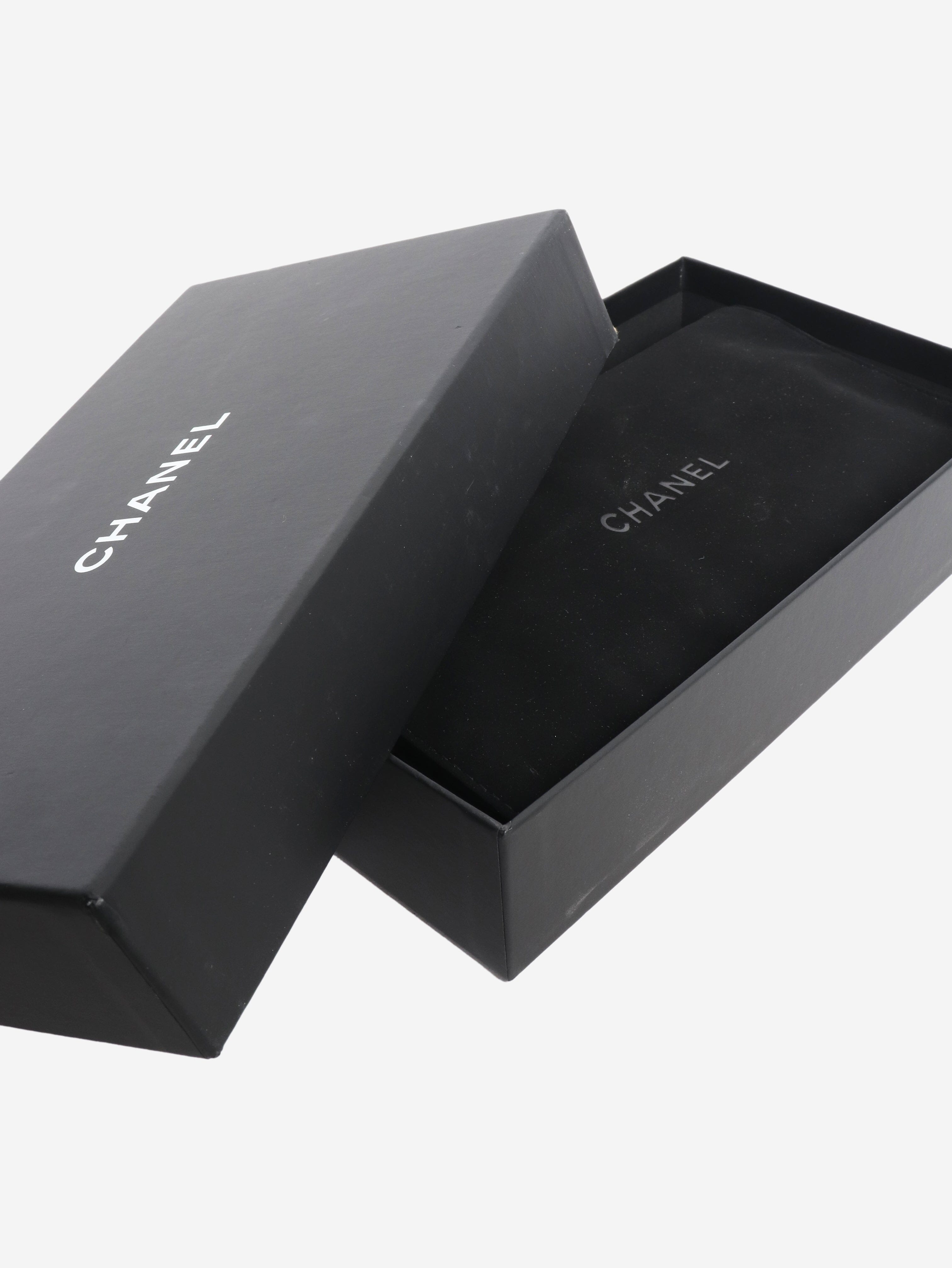 Black long quilted zip wallet Wallets, Purses & Small Leather Goods Chanel 