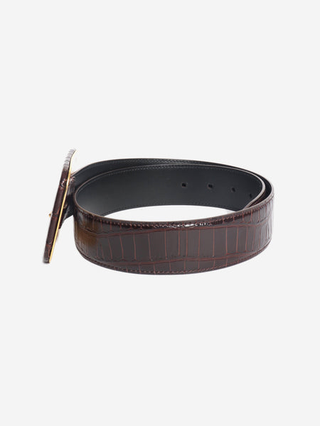 Brown croc-embossed leather belt alternate image