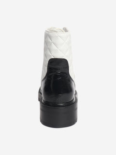 White quilted leather ankle boots - size EU 40