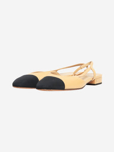 Chanel Black and beige goatskin-grosgrain CC slingback flats - size EU 38
