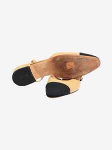 Chanel Black and beige goatskin-grosgrain CC slingback flats - size EU 38