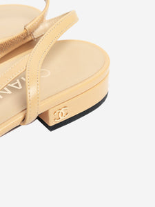 Chanel Black and beige goatskin-grosgrain CC slingback flats - size EU 38