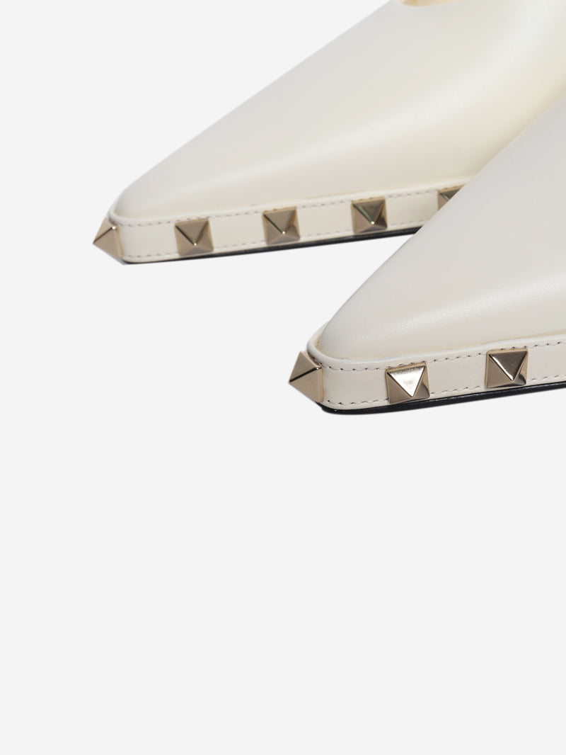 Cream Rockstud leather pumps - size EU 37
