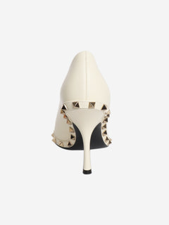 Cream Rockstud leather pumps - size EU 37