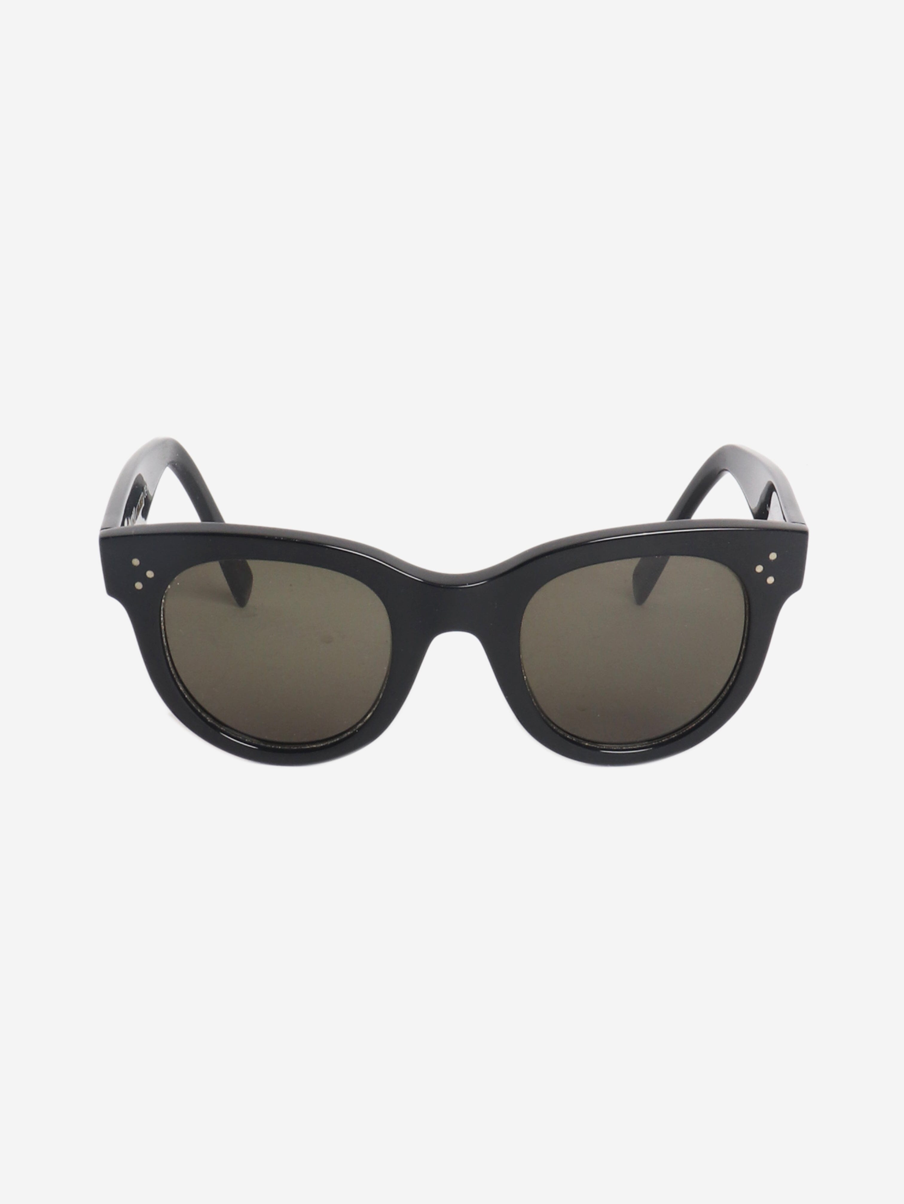 Black round-frame sunglasses