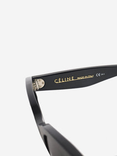 Black round-frame sunglasses