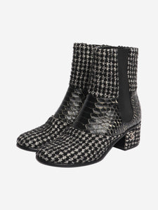 Chanel Black tweed ankle boots - size EU 38 (UK 5)