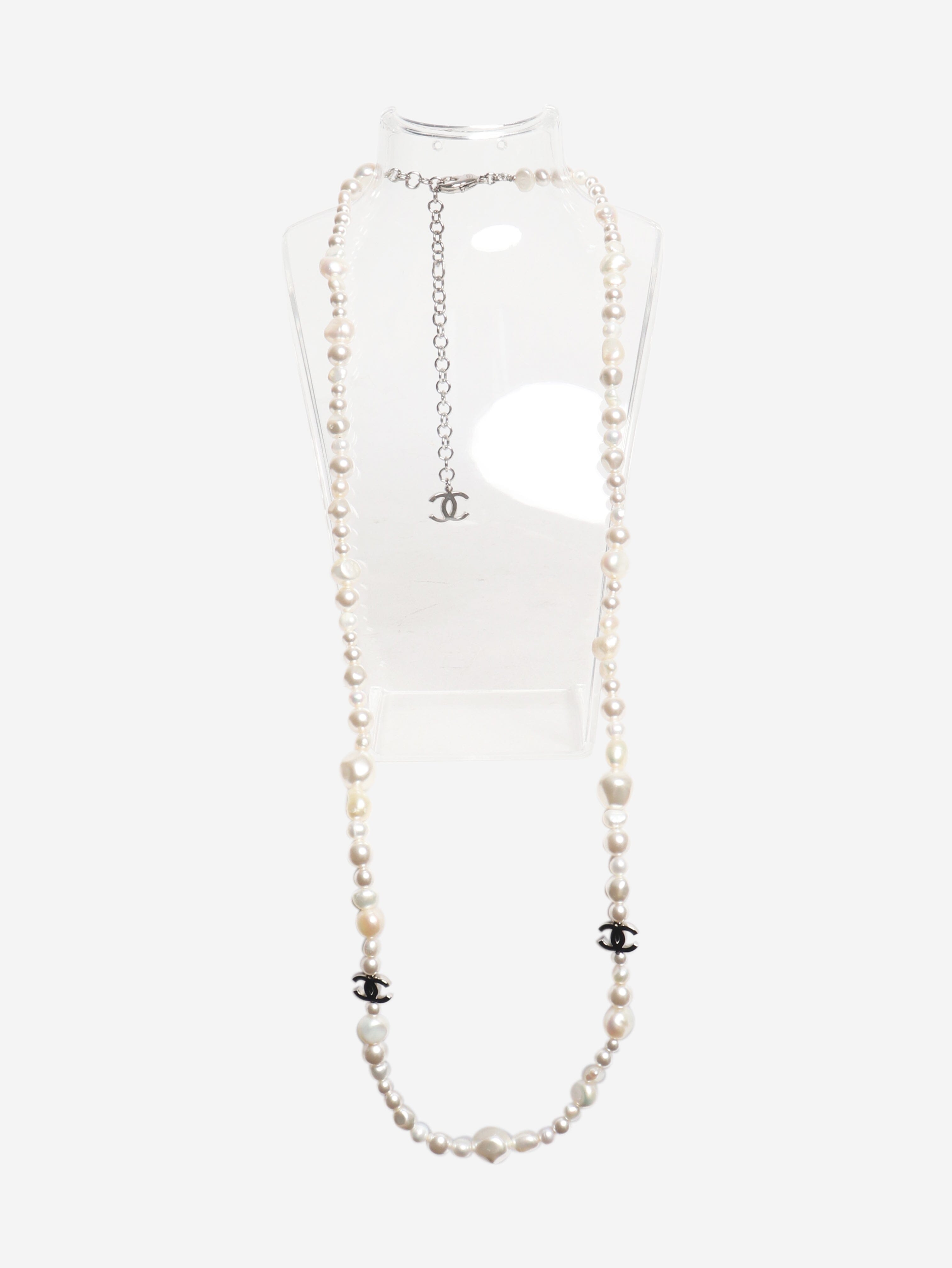 White CC faux-pearl necklace Necklaces Chanel 