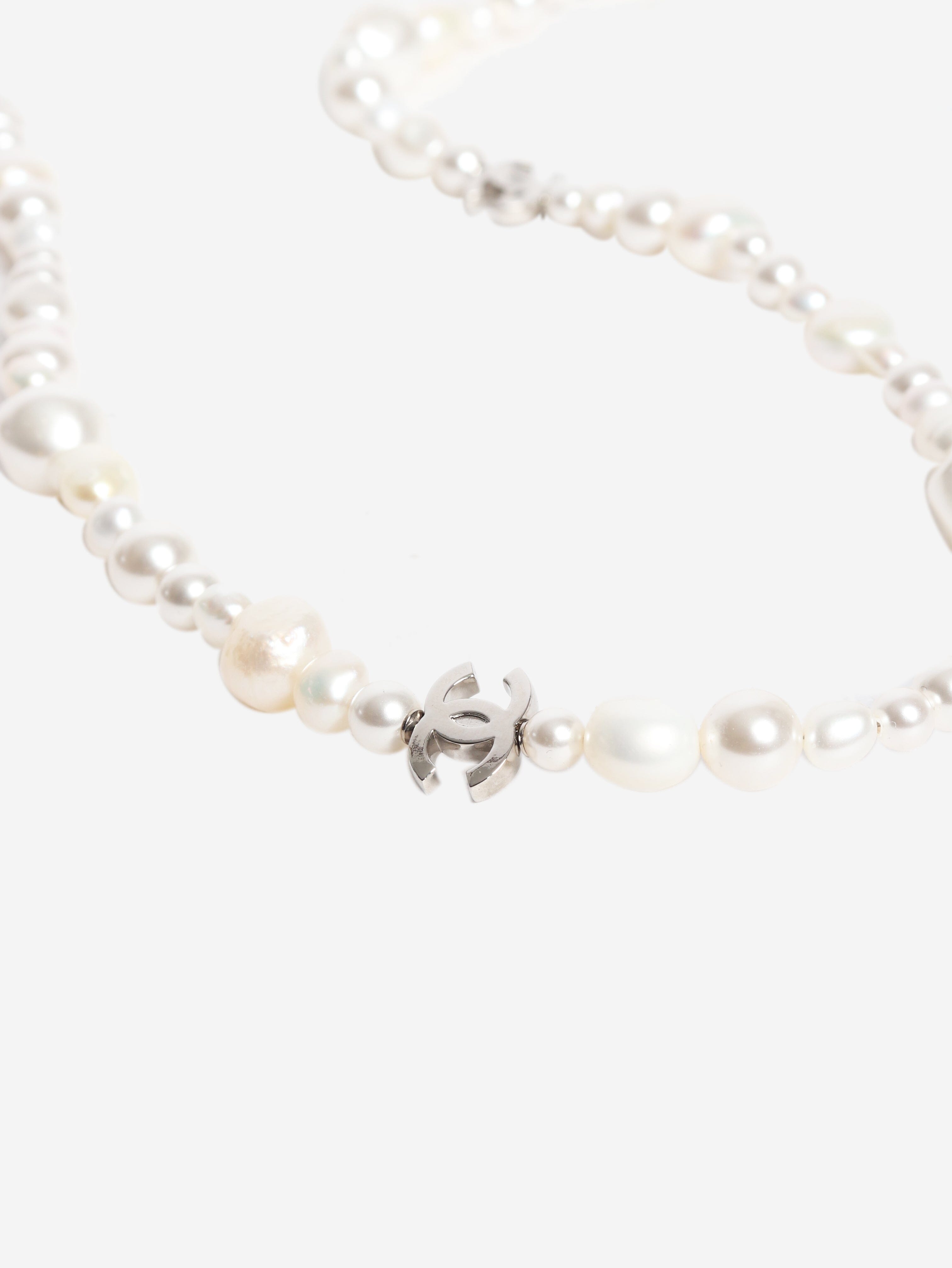 White CC faux-pearl necklace Necklaces Chanel 