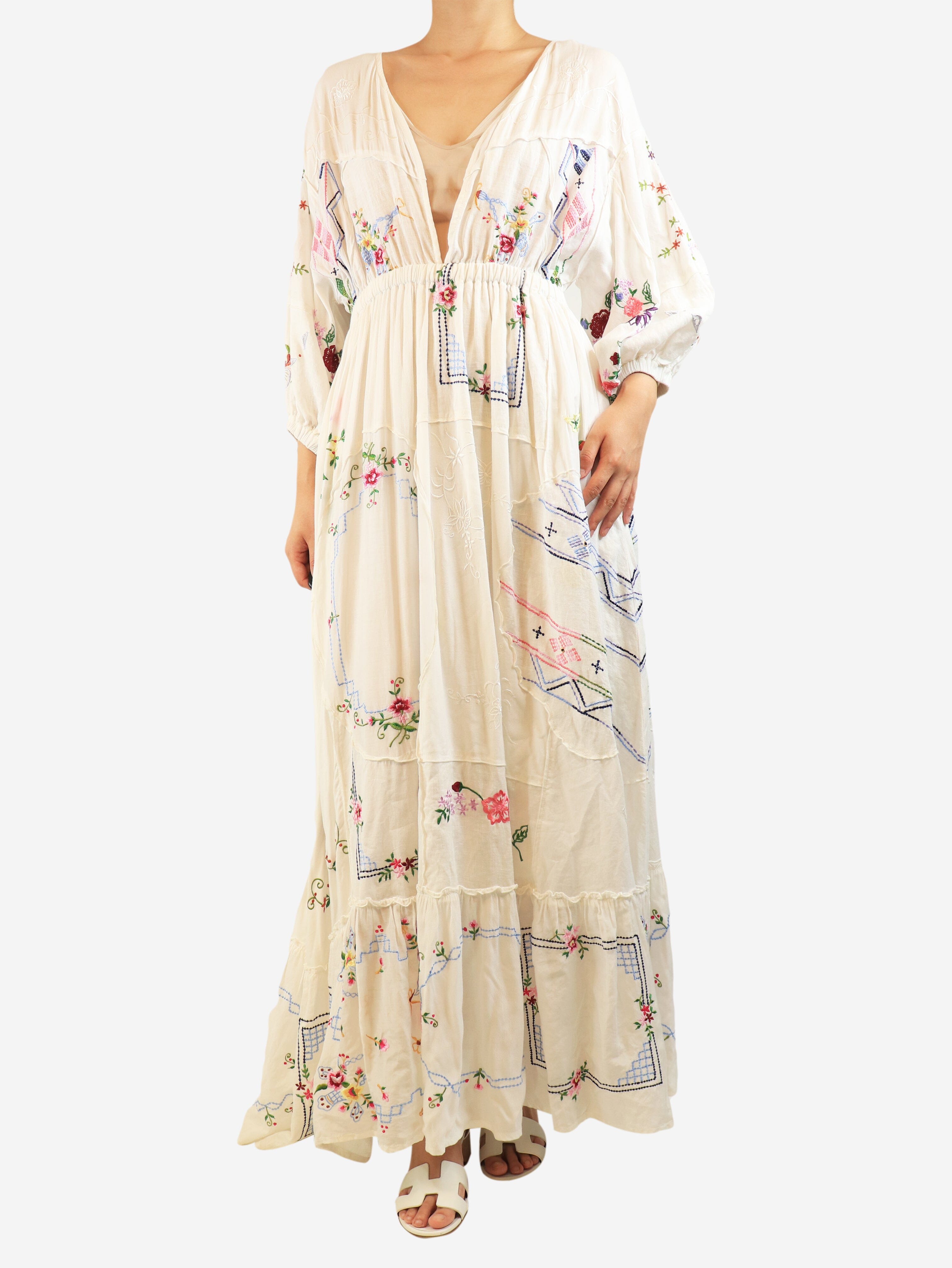 White floral maxi dress - size M Dresses Fillyboo 