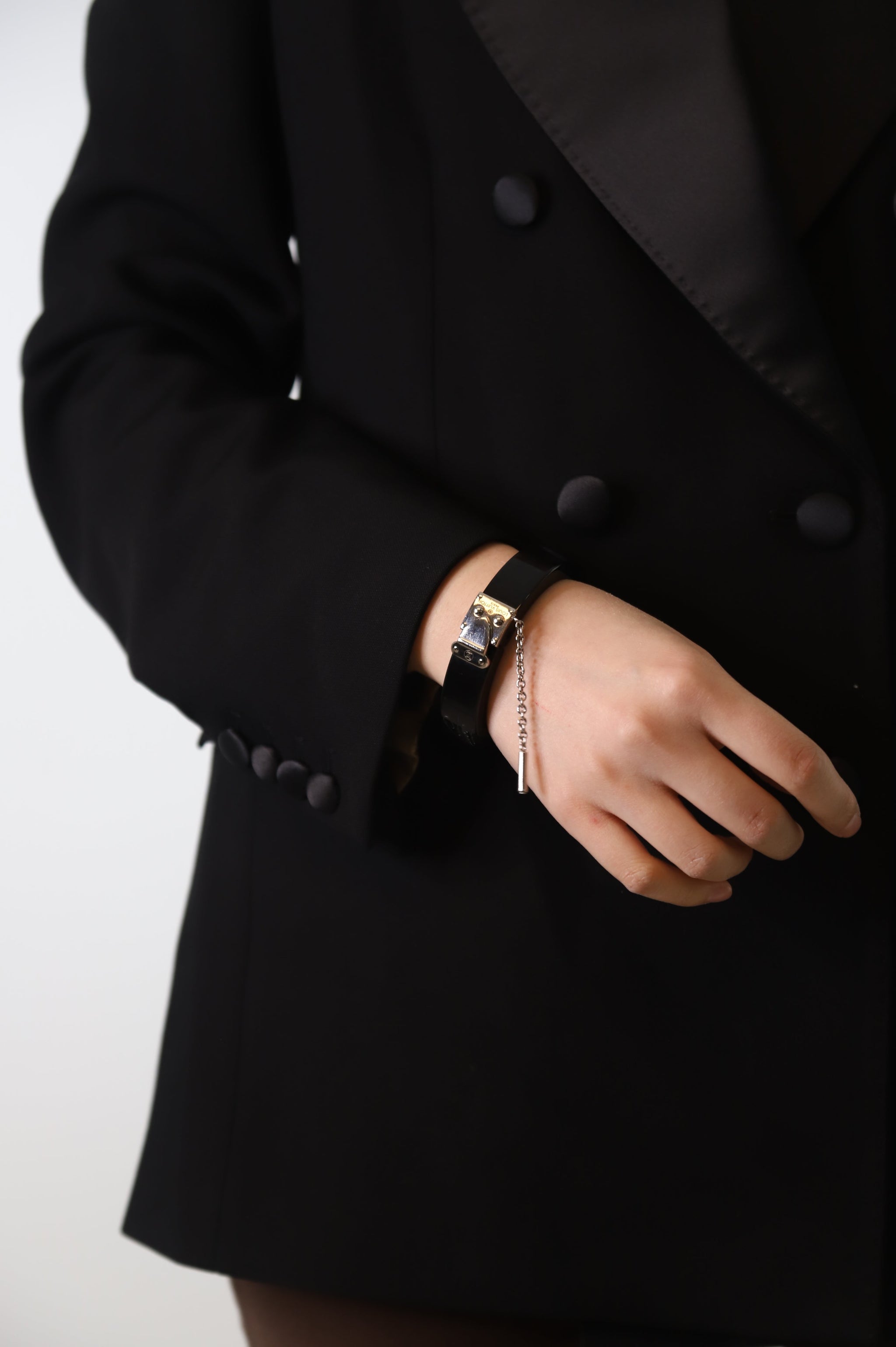 Louis Vuitton pre-owned black resin lock me bracelet - size | Sign of ...