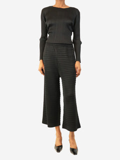 Black pleated trousers - size M