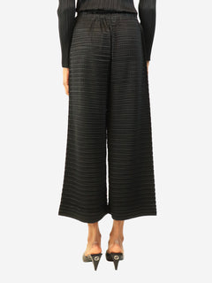 Black pleated trousers - size M