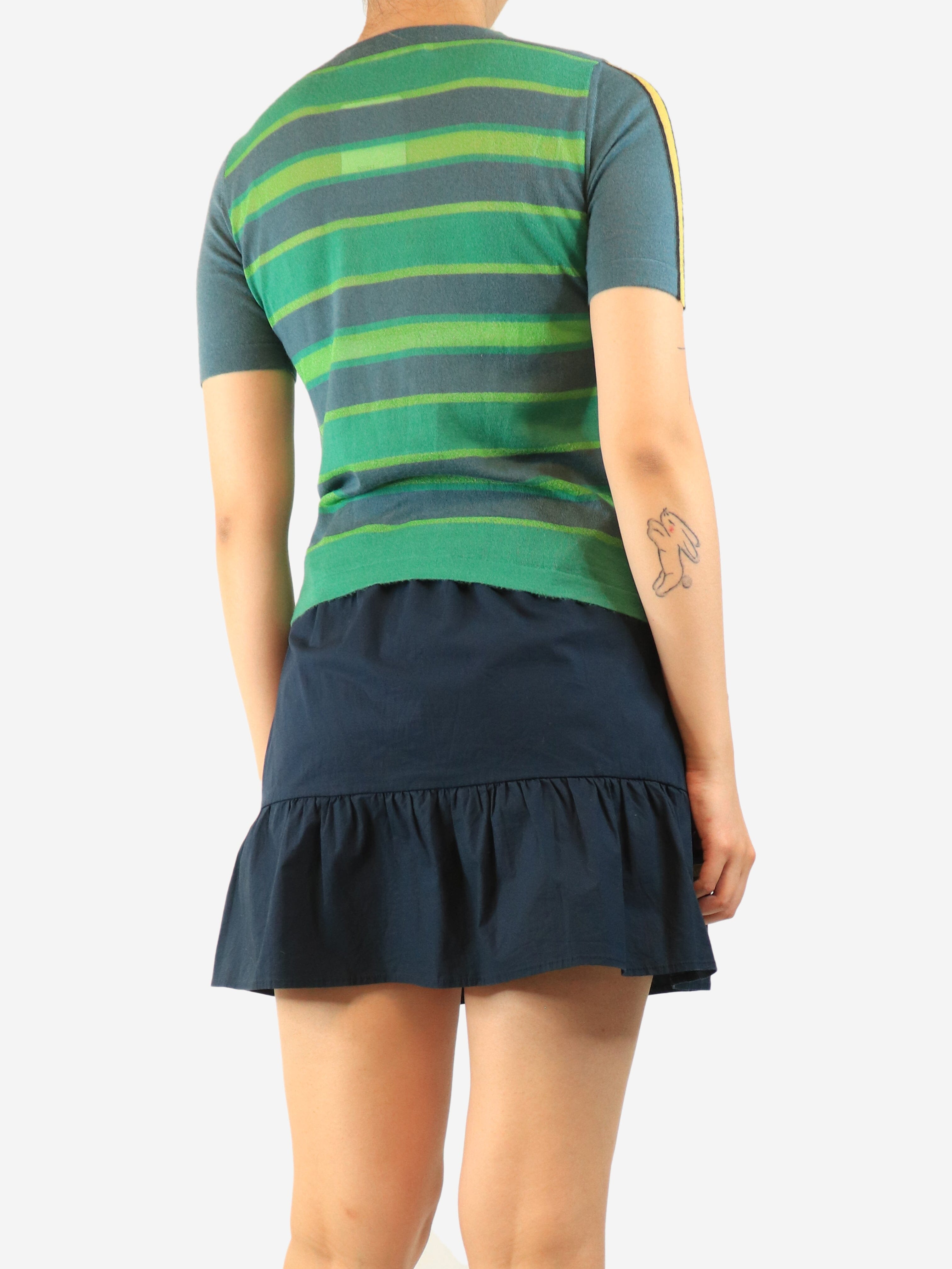 Green short-sleeved frill knit top - size S
